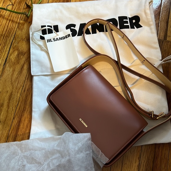 Jil sander shoulder bag in like new condition- comes with dustbag - Picture 10 of 11